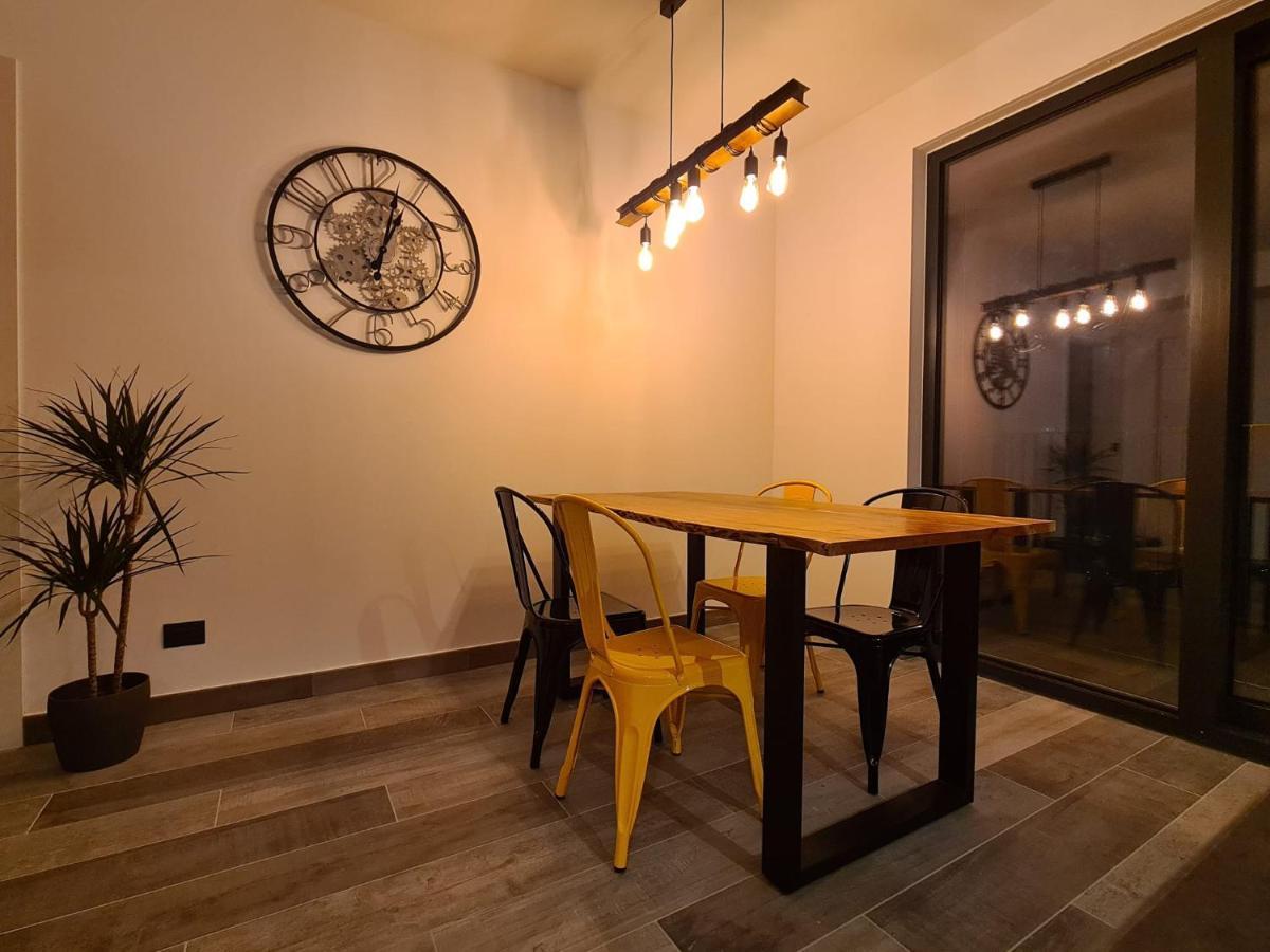 Yellow Uptown 70 - Fiera Milano Pero Exterior photo