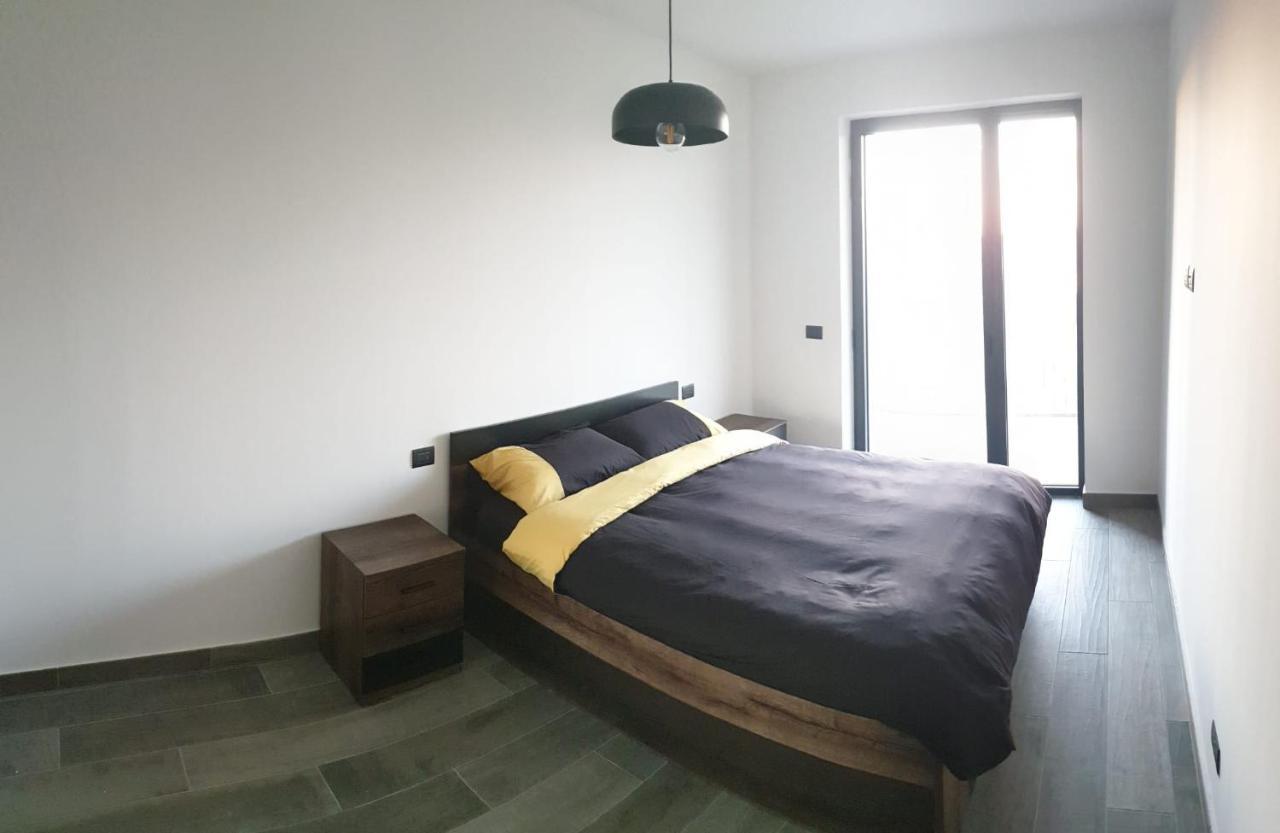 Yellow Uptown 70 - Fiera Milano Pero Exterior photo